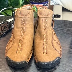 Women’s Brown Leather Casual Shoes